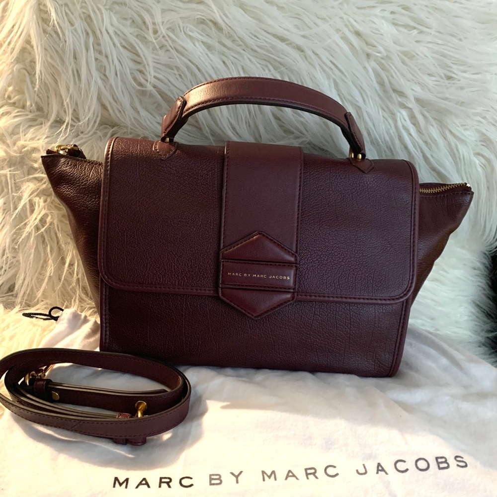 Holiday Sale!🎁 Marc by Marc Jacobs in Maroon Tote Bag with sling👜